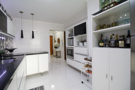 Apartamento à venda com 120m², 3 quartos e 2 vagas Apartamento à venda com 120m², 3 quartos e 2 vagasCozinha