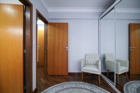 Apartamento à venda com 120m², 3 quartos e 2 vagas Apartamento à venda com 120m², 3 quartos e 2 vagasSuíte 1