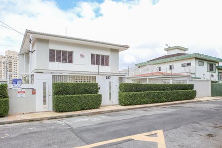 Casa para alugar com 680m², 4 quartos e 4 vagasFachada