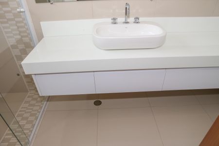 Casa para alugar com 680m², 4 quartos e 4 vagasBanheiro da Suíte 1