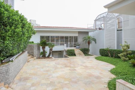 Casa para alugar com 680m², 4 quartos e 4 vagasÁrea Externa