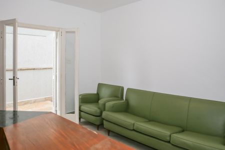 Casa para alugar com 680m², 4 quartos e 4 vagasEscritório 1