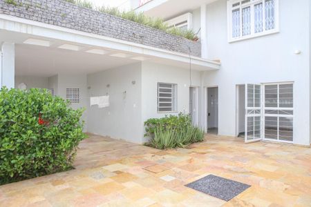 Casa para alugar com 680m², 4 quartos e 4 vagasÁrea Externa