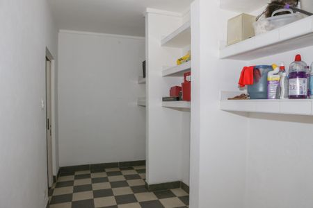 Casa para alugar com 680m², 4 quartos e 4 vagasDespensa