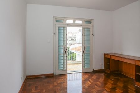 Casa para alugar com 680m², 4 quartos e 4 vagasQuarto 3