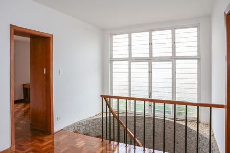 Casa para alugar com 680m², 4 quartos e 4 vagasSegundo Andar