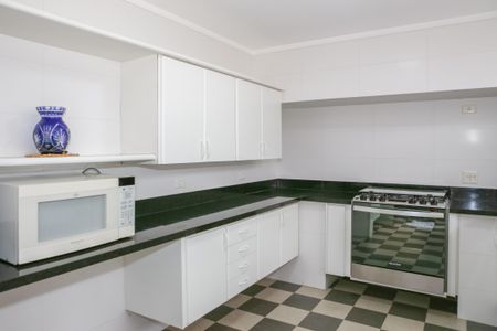 Casa para alugar com 680m², 4 quartos e 4 vagasCozinha