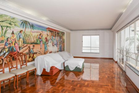 Casa para alugar com 680m², 4 quartos e 4 vagasSala Externa