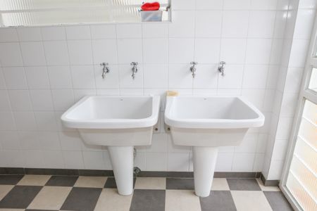 Casa para alugar com 680m², 4 quartos e 4 vagasÁrea de Serviço