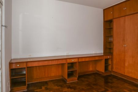 Casa para alugar com 680m², 4 quartos e 4 vagasQuarto 3