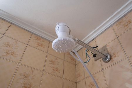 Banheiro de apartamento para alugar com 1 quarto, 49m² em Alto de Pinheiros, São Paulo