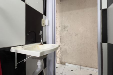 Banheiro de casa para alugar com 1 quarto, 25m² em Parque Continental, Guarulhos