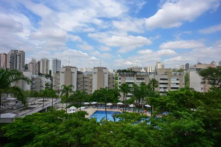 Vista de apartamento para alugar com 3 quartos, 137m² em Paraíso do Morumbi, São Paulo