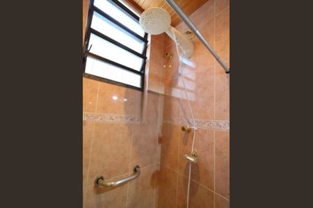 Casa à venda com 210m², 2 quartos e 1 vaga Casa à venda com 210m², 2 quartos e 1 vagaBanheiro