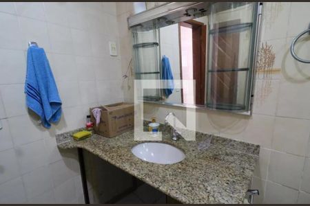 Casa à venda com 210m², 2 quartos e 1 vaga Casa à venda com 210m², 2 quartos e 1 vagaBanheiro