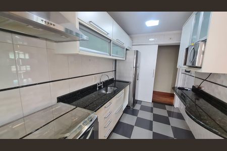 Apartamento para alugar com 140m², 2 quartos e 2 vagas Apartamento para alugar com 140m², 2 quartos e 2 vagasCozinha