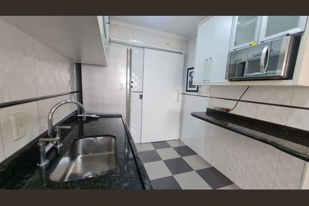 Apartamento para alugar com 140m², 2 quartos e 2 vagas Apartamento para alugar com 140m², 2 quartos e 2 vagasCozinha