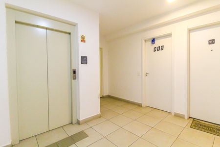 Apartamento para alugar com 35m², 2 quartos e sem vaga Apartamento para alugar com 35m², 2 quartos e sem vagaHall
