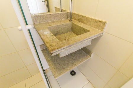 Apartamento para alugar com 35m², 2 quartos e sem vaga Apartamento para alugar com 35m², 2 quartos e sem vagaBanheiro