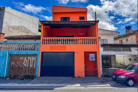 Casa para alugar com 100m², 3 quartos e 3 vagasFachada