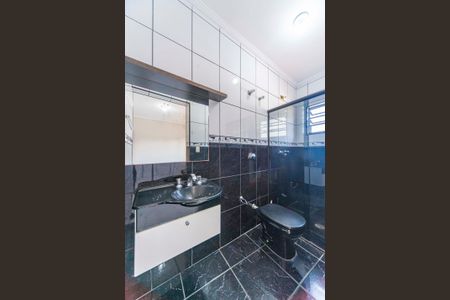 Casa para alugar com 100m², 3 quartos e 3 vagasBanheiro do Quarto 3