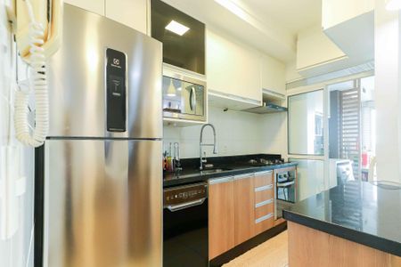 Apartamento à venda com 60m², 2 quartos e 1 vaga Apartamento à venda com 60m², 2 quartos e 1 vagaCozinha e Área de Serviço