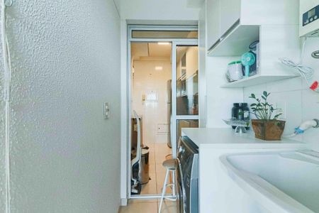 Apartamento à venda com 60m², 2 quartos e 1 vaga Apartamento à venda com 60m², 2 quartos e 1 vagaCozinha e Área de Serviço