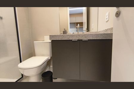 Banheiro de kitnet/studio para alugar com 1 quarto, 24m² em Vila Mariana, São Paulo