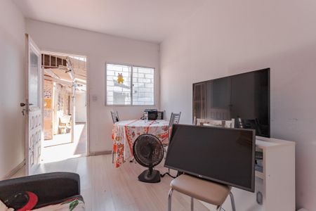 Casa à venda com 164m², 4 quartos e 4 vagasSala