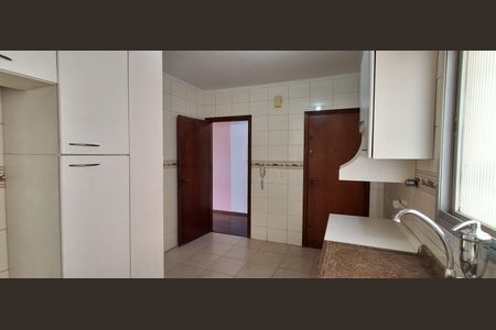 Apartamento para alugar com 116m², 2 quartos e 1 vaga Apartamento para alugar com 116m², 2 quartos e 1 vagaCozinha
