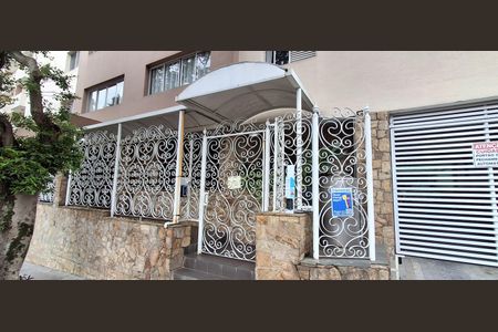 Apartamento para alugar com 116m², 2 quartos e 1 vaga Apartamento para alugar com 116m², 2 quartos e 1 vagaFachada