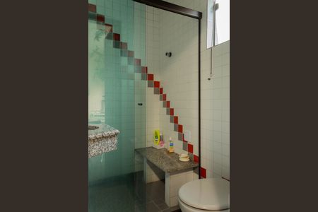 Casa à venda com 209m², 4 quartos e 4 vagasBanheiro