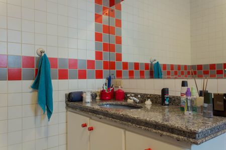 Casa à venda com 209m², 4 quartos e 4 vagasBanheiro