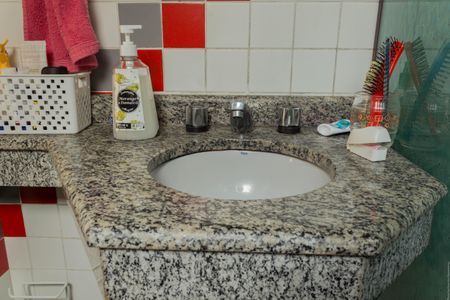 Casa à venda com 209m², 4 quartos e 4 vagasBanheiro