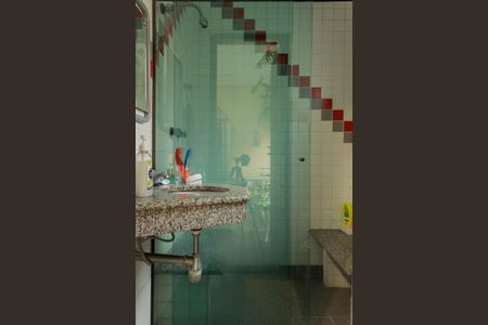 Casa à venda com 209m², 4 quartos e 4 vagasBanheiro