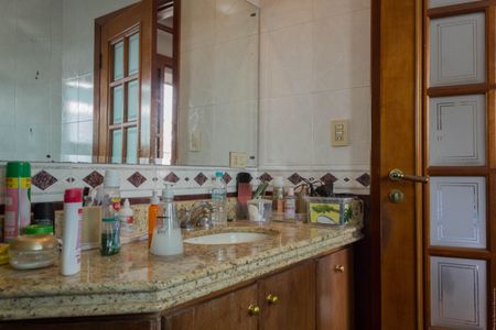 Casa à venda com 209m², 4 quartos e 4 vagasBanheiro da Suíte 1