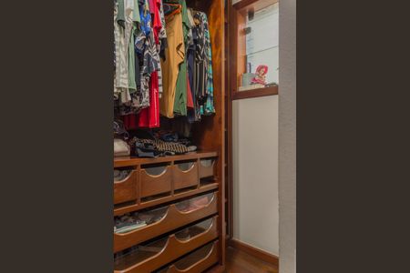 Casa à venda com 209m², 4 quartos e 4 vagasCloset da Suíte 1