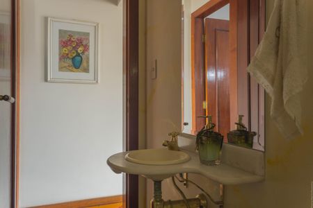 Casa à venda com 209m², 4 quartos e 4 vagasLavabo