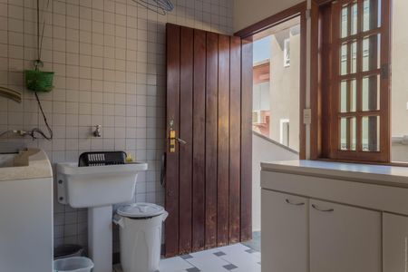 Casa à venda com 209m², 4 quartos e 4 vagasÁrea de Serviço