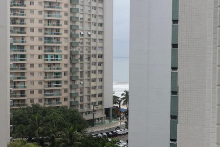 Vista de apartamento para alugar com 3 quartos, 120m² em Centro, Guarujá