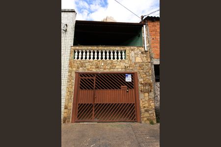 Casa à venda com 80m², 3 quartos e 1 vagaplaca PLQG-224