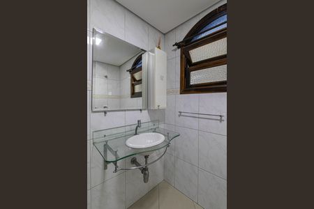 Casa para alugar com 180m², 3 quartos e 4 vagasBanheiro 2