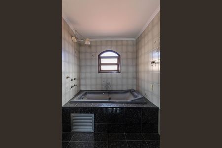 Casa para alugar com 180m², 3 quartos e 4 vagasBanheiro Suíte 