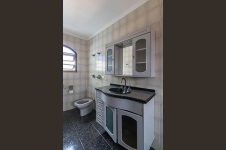 Casa para alugar com 180m², 3 quartos e 4 vagasBanheiro Suíte 