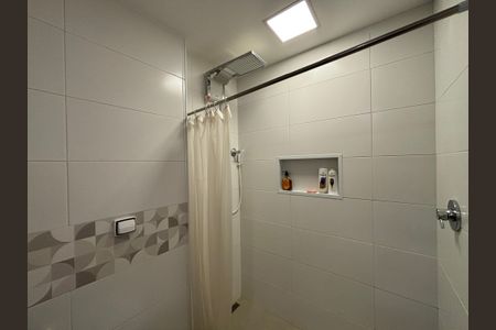 Apartamento à venda com 98m², 3 quartos e sem vaga Apartamento à venda com 98m², 3 quartos e sem vagaBanheiro social