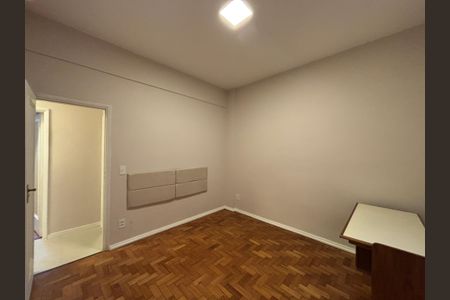 Apartamento à venda com 98m², 3 quartos e sem vaga Apartamento à venda com 98m², 3 quartos e sem vagaSuíte