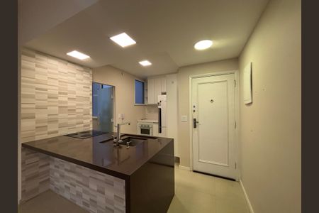 Apartamento à venda com 98m², 3 quartos e sem vaga Apartamento à venda com 98m², 3 quartos e sem vagaCozinha