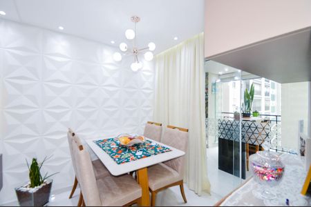 Apartamento à venda com 81m², 2 quartos e 2 vagasSala