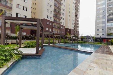 Apartamento à venda com 81m², 2 quartos e 2 vagasÁrea comum - Piscina