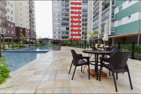 Apartamento à venda com 81m², 2 quartos e 2 vagasÁrea comum - Piscina